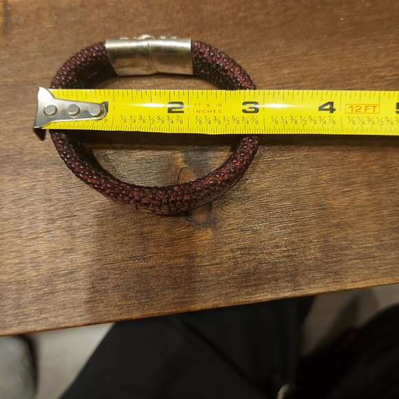 Faux Sting Ray (?) Skin Bangle with Silver Clasp - Picture 4 of 4